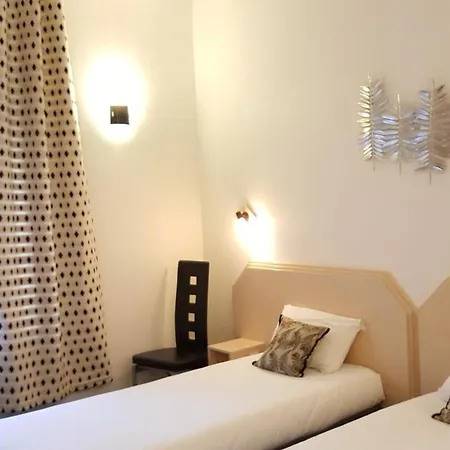 Grand Du Nord מלון 3*